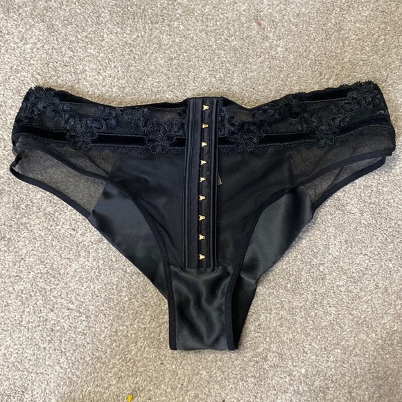 Victoria’s Secret Black Luxe Corset Mesh Front Mid Rise Cheeky Underwear Size S - Picture 1 of 4